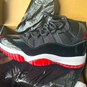 Jordan 11 bred size 8.5